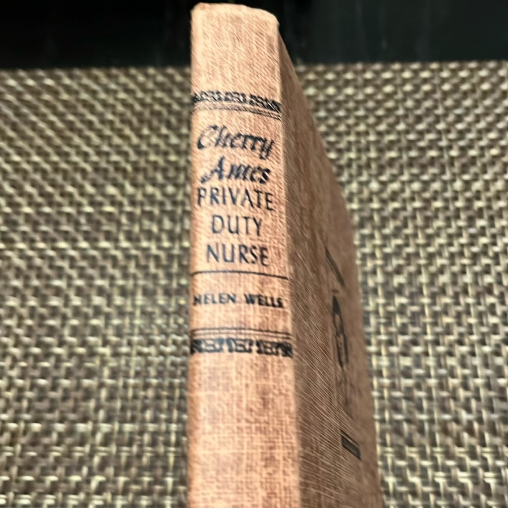 Book - Cherry Ames Private Duty Nurse